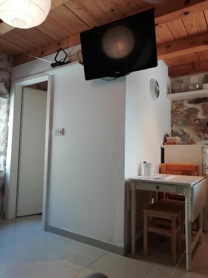 Krka Waterfalls Stonehouse Roko Lozovac Exterior foto